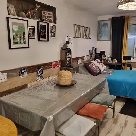 La Petite Maison De Melanie Holiday home *