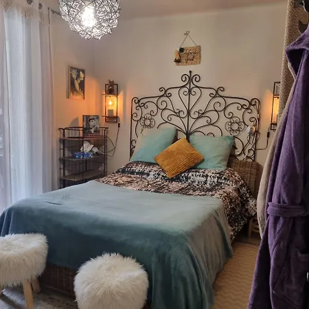 La Petite Maison De Melanie Hébergement de vacances *